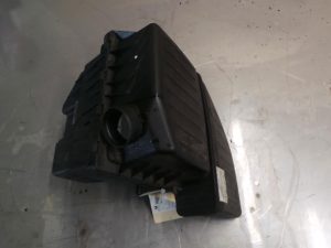 Air Cleaner Box - Chrysler Pt Cruiser 2004