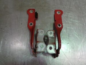 Bonnet Hinge/Strut - Holden Barina 2010