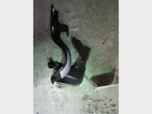 Bonnet Hinge/Strut (LH) - Holden Captiva 2010