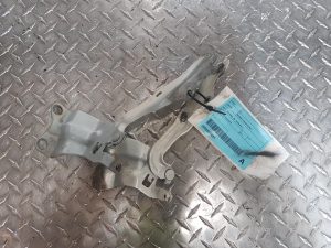 Bonnet Hinge/Strut - Mazda 3 2011