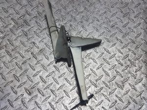 Bonnet Hinge/Strut - Subaru Impreza 2006