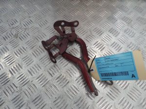 Bonnet Hinge/Strut - Toyota Tarago 2007