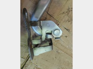 Bonnet Hinge/Strut - Toyota Yaris 2005