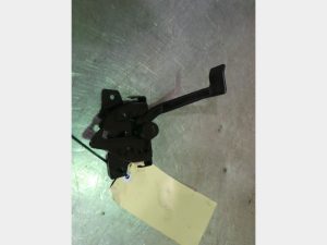 Bonnet Lock/Support - Hyundai Tucson 2004