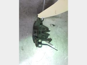 Bonnet Lock/Support - Nissan Xtrail 2008
