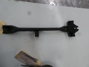 Bonnet Lock/Support - Toyota Avalon 2002
