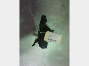 Bonnet Lock/Support - Toyota Avensis 2005