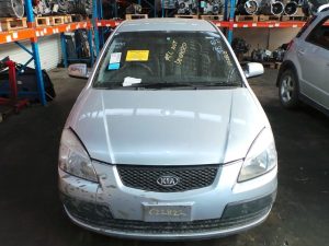 Grille - Kia Rio 2006