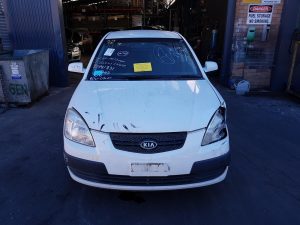 Grille - Kia Rio 2007