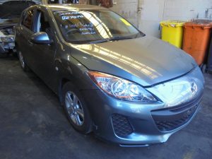 Grille - Mazda 3 2011