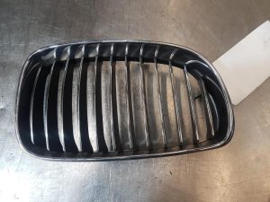 Radiator Grille (RH) - Bmw 1 Series 2006