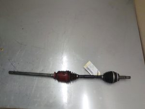 Right Driveshaft - Toyota Kluger 2004