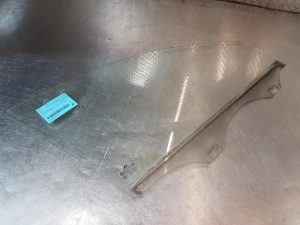 Right Front Door Window - Hyundai Elantra 2008