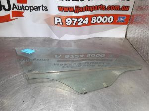 Right Front Door Window White - Holden Captiva 2010
