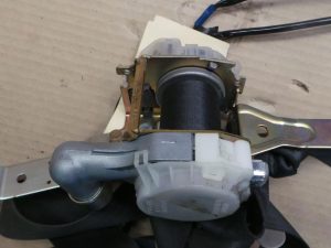 Seatbelt and Stalk - Subaru Outback 2004