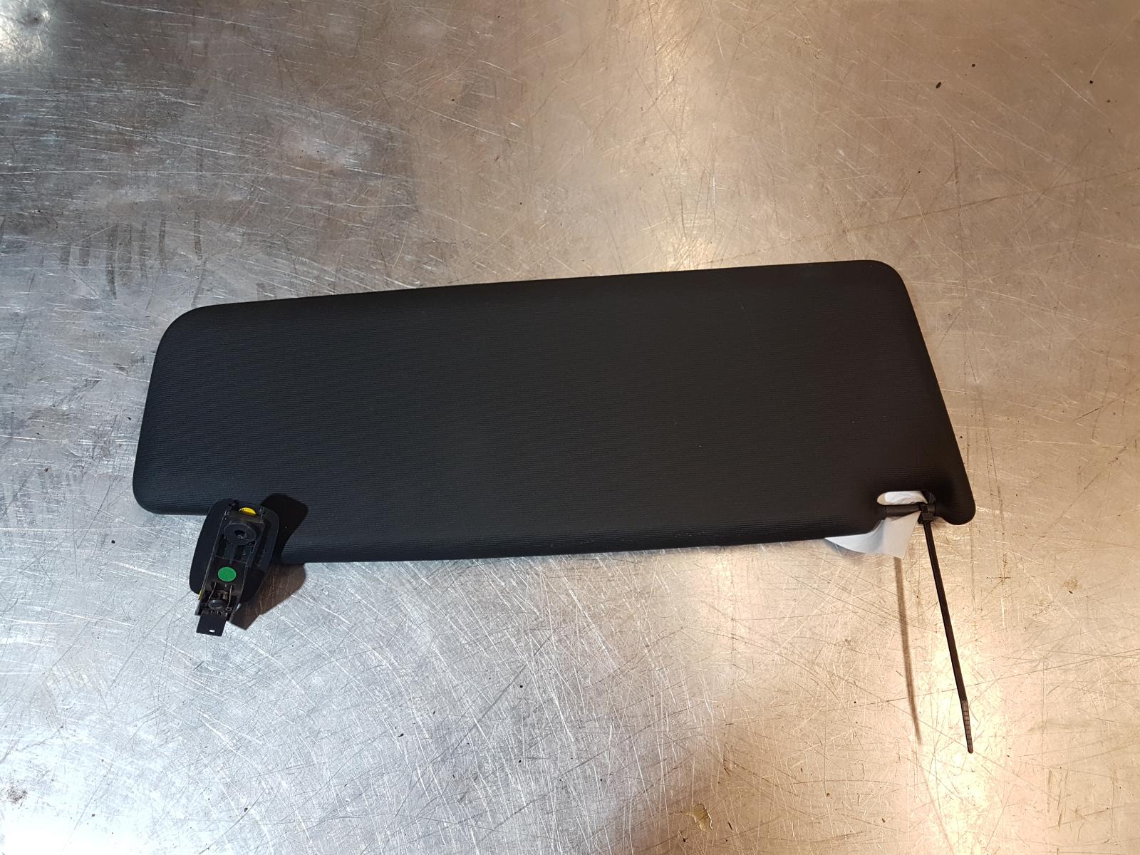Sunvisor Black - Volkswagen Tiguan 2014