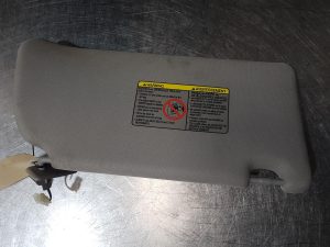 Sunvisor with Mirror and Light Type - Nissan Pathfinder 2008